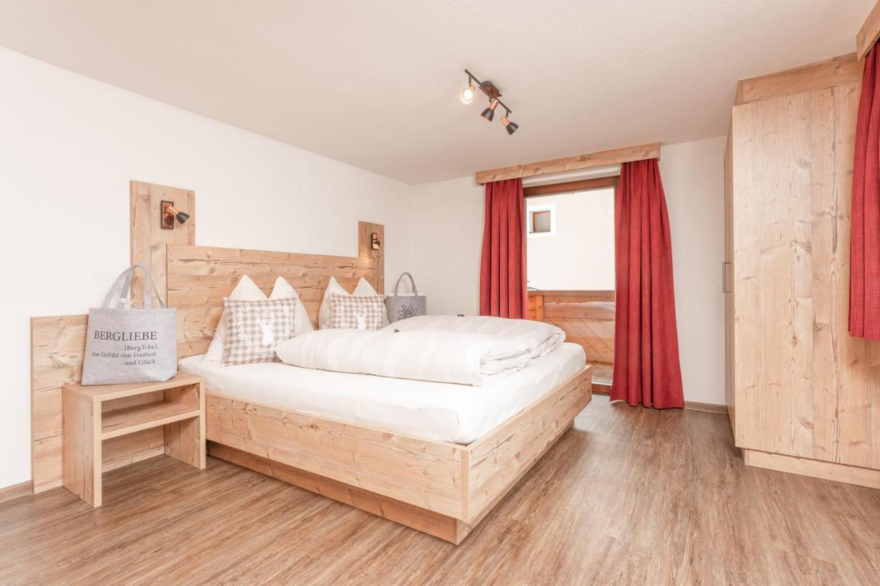Ferienwohnungen Winnebach Gries  Bagian luar foto